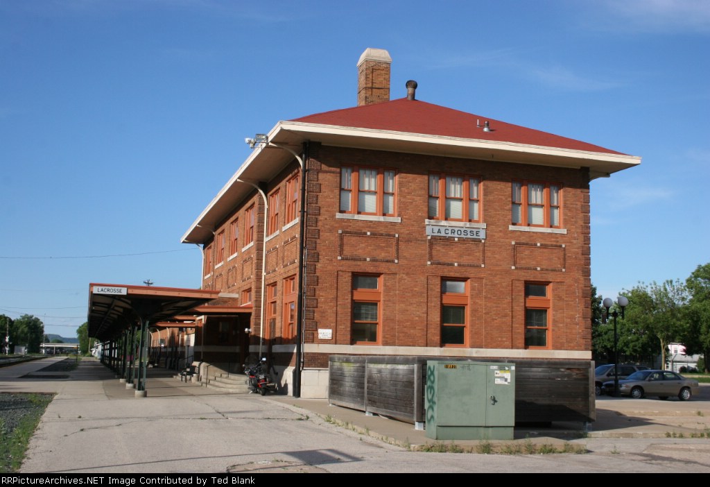 la-crosse-amtrak-depot